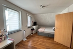 Energieeffizientes EFH mit Einliegerwohnung, Terrasse und großem Hof - Einfamilienhaus Sulzfeld | Angebot:24344056