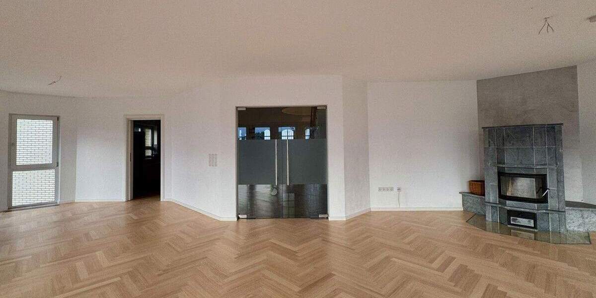 Einfamilienhaus Neckarzimmern - 6 Zimmer, 315 m&sup2;, 2.600&euro; | Angebot:24504270