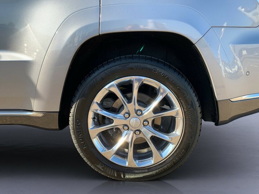 Jeep Grand Cherokee 3.0 CRD 4x4 Summit Leder NAVI PDC 88.717 km 37.900 € Backnang, 71522