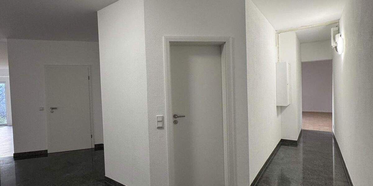 Einfamilienhaus Neckarzimmern - 6 Zimmer, 315 m&sup2;, 2.600&euro; | Angebot:24504270