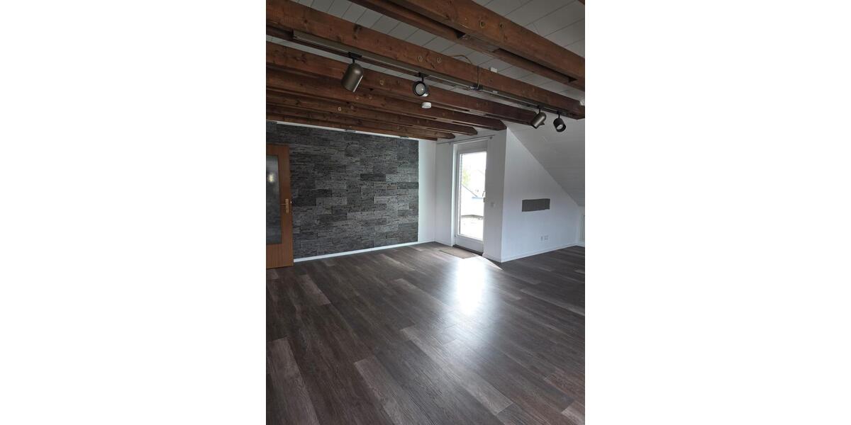 Dachgeschoßwohnung Bad Rappenau - 3 Zimmer, 107 m&sup2;, 1.150&euro; | Angebot:26619119