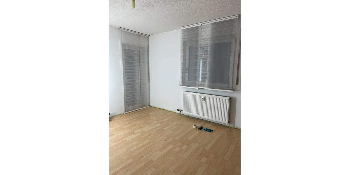 Erdgeschoßwohnung Sachsenheim - 3 Zimmer, 84 m&sup2;, 1.180&euro; | Angebot:24736943
