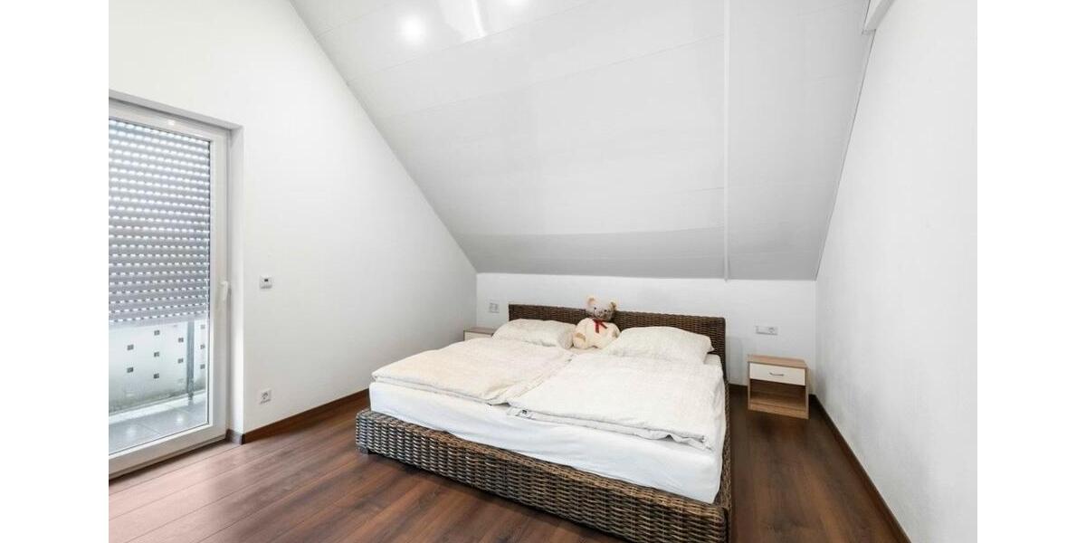 Dachgeschoßwohnung Bretzfeld - 3 Zimmer, 85 m&sup2;, 299.000&euro; | Angebot:26638586