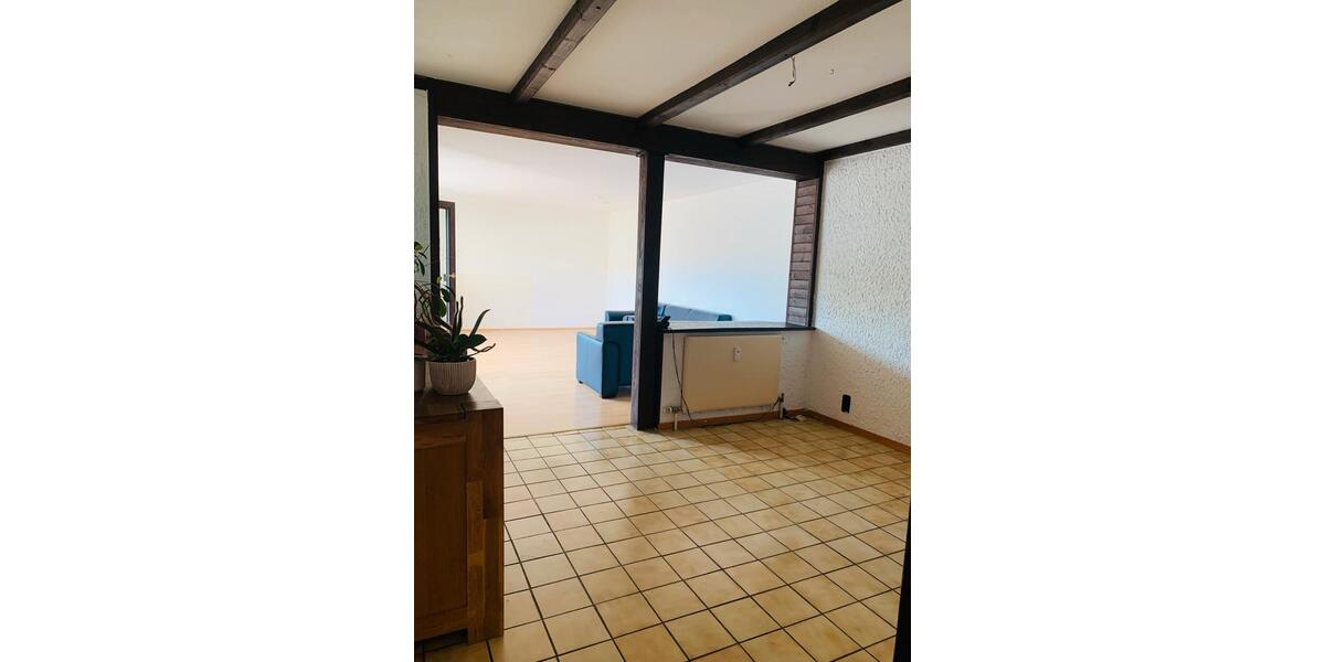 Gut gelegene 4,5 Zimmer Wohnung in Heilbronn Böckingen 4 zimmer