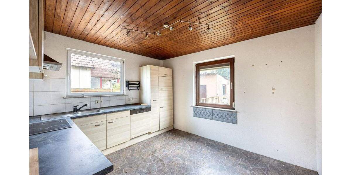 WEITBLICK: Zweifamilienhaus in Bestlage! 6 zimmer