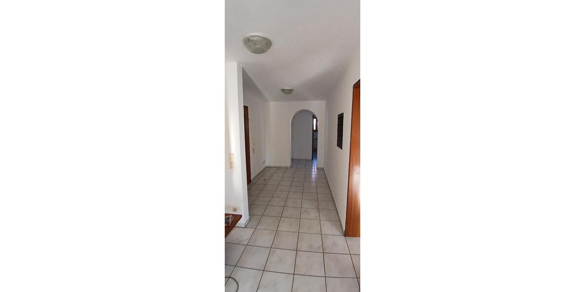 Etagenwohnung Backnang - 4.5 Zimmer, 108 m&sup2;, 1.400&euro; | Angebot:26637767