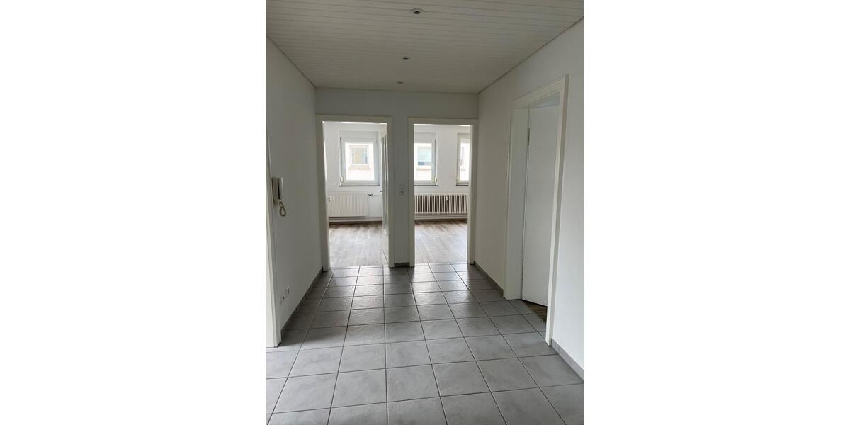 Dachgeschoßwohnung Heilbronn - 4 Zimmer, 90 m&sup2;, 1.040&euro; | Angebot:26253157