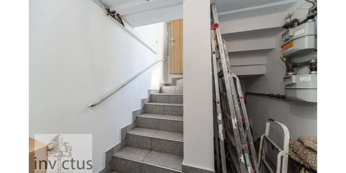 Dreifamilienhaus mit großem Garten, Terrasse u. Loggia! Wohnen und Vermieten unter einem Dach. 8 zimmer