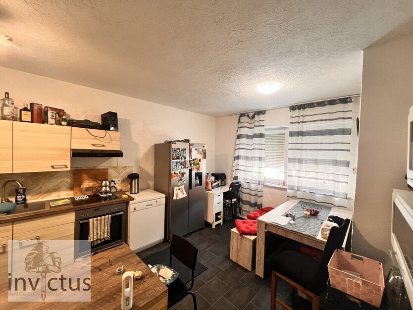 Investition mit Perspektive, sanierungsbedürftige 4- Zimmer Wohnung im Erdgeschoss 4 zimmer