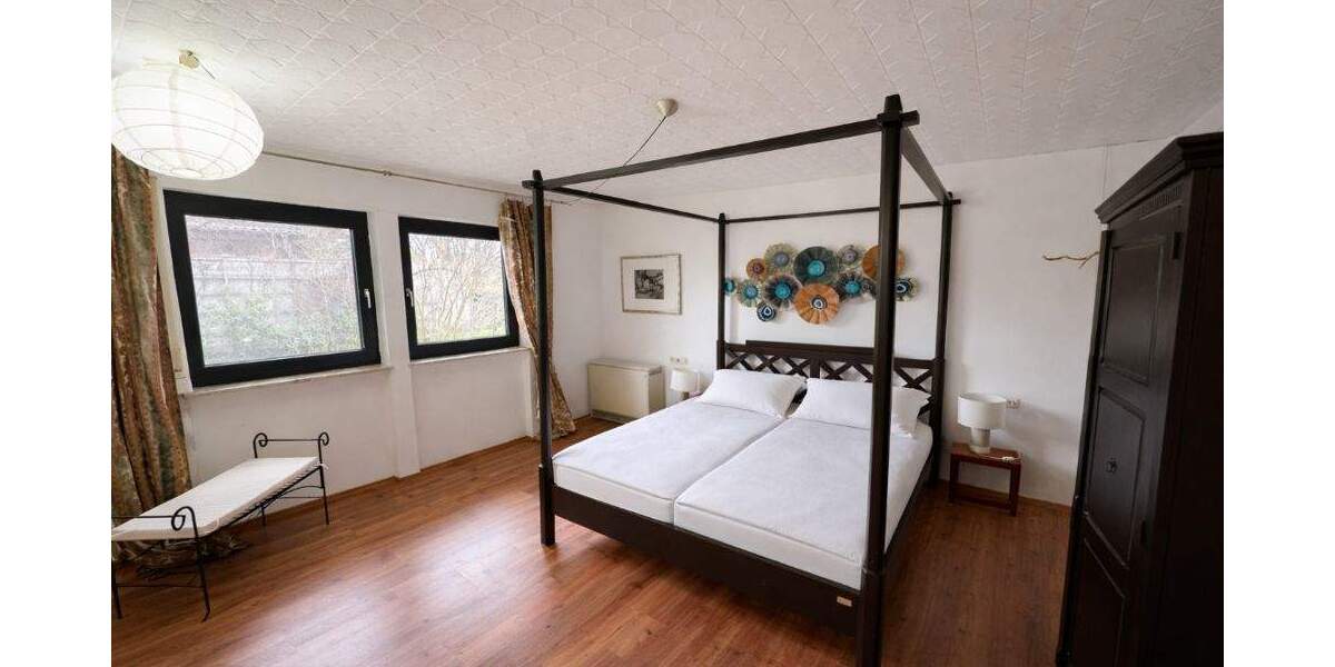 Einfamilienhaus Sinsheim / Hasselbach Hasselbach - 7 Zimmer, 266 m&sup2;, 479.000&euro; | Angebot:25360758