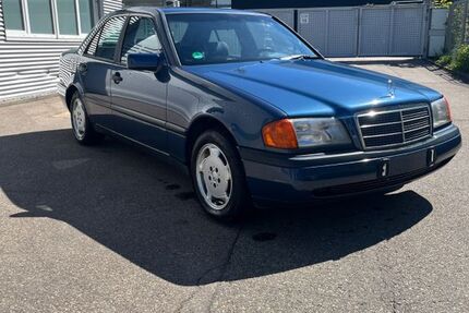 Mercedes-Benz C 200 200.635 km 3.599 &euro; Affalterbach 71563