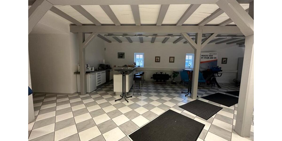 LOFT BÜRO VIEL PLATZ FÜR KREATIVE KÖPFE zimmer