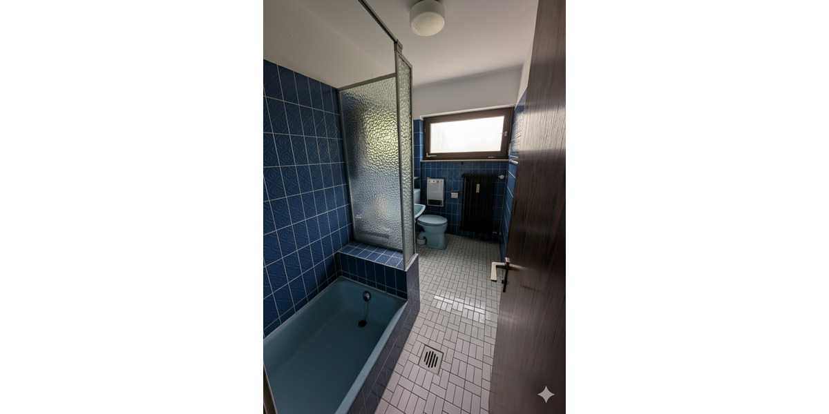 Feines Einfamilienhaus mit großer Einliegerwohnung 1 zimmer