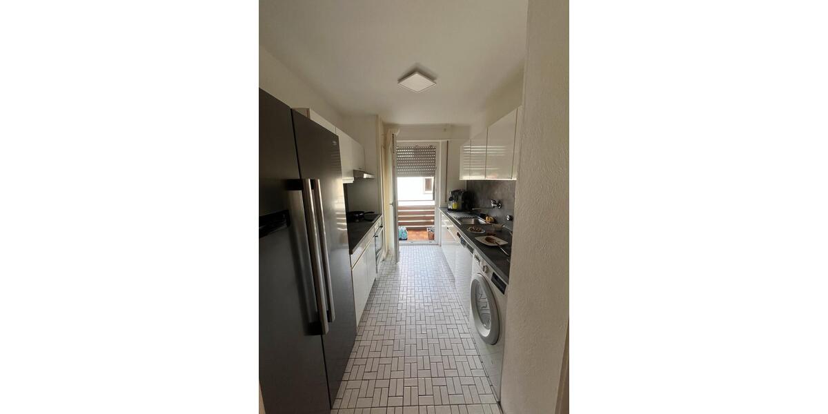 3-Zi-Wohnung mit 4. Zimmer im DG, 2 Balkone & Garage 3 zimmer