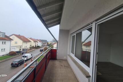 Frisch renovierte 4-Zimmer-Wohnung in Bietigheim-Bissingen 4 zimmer