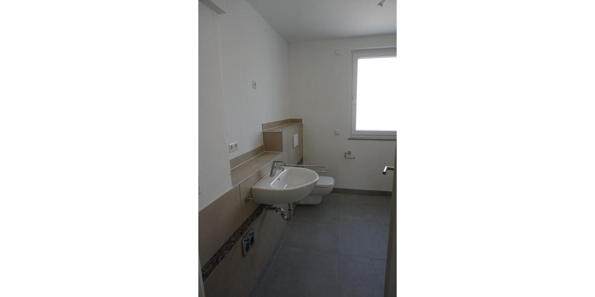 Etagenwohnung Ludwigsburg Hoheneck - 3 Zimmer, 94 m&sup2;, 1.590&euro; | Angebot:27570582
