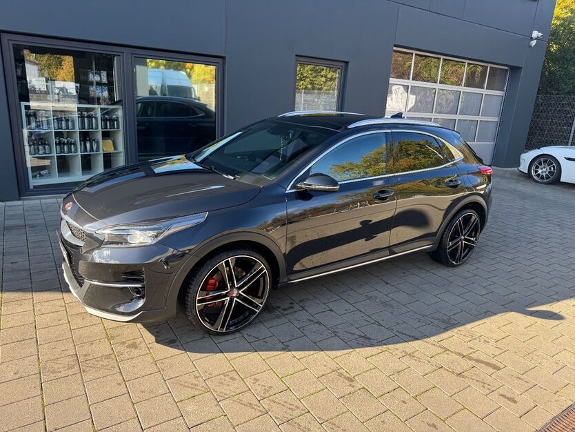 Kia XCeed 81.000 km 18.700 € Asperg 71679
