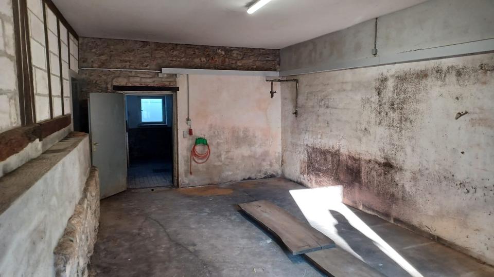 Attraktives Atelier bzw Lager mit Garage im Ludwigsburger Zentrum zimmer