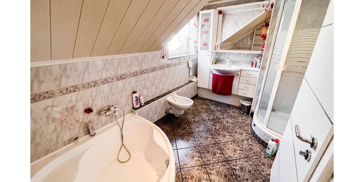 Einfamilienhaus Pfedelbach - 7 Zimmer, 180 m&sup2;, 619.000&euro; | Angebot:26752466
