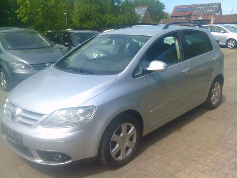 VW Golf 176.000 km 4.500 € Langenbrettach 74243