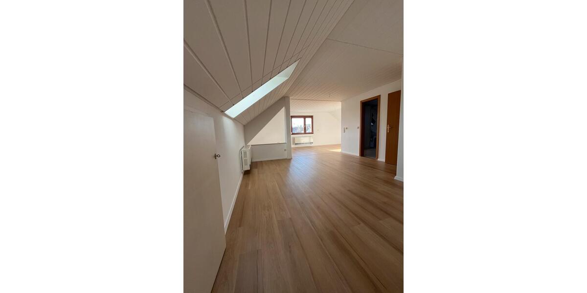Dachgeschoßwohnung Eberstadt - 2 Zimmer, 66 m&sup2;, 750&euro; | Angebot:26194968
