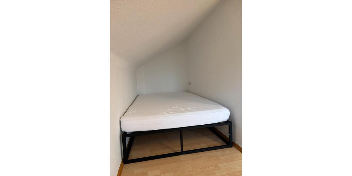 Dachgeschoßwohnung Heilbronn Horkheim - 1.5 Zimmer, 25 m&sup2;, 580&euro; | Angebot:26276886