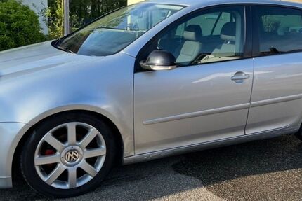 VW Golf 293.000 km 2.890 &euro; Kirchardt 74912