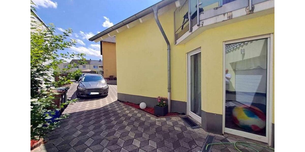 Gepflegte Doppelhaushälfte in Sinsheim Süd-Stadt (ab01.04.2026) 5.5 zimmer