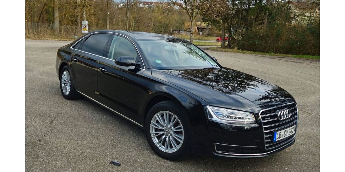 Audi A8 129.000 km 27.000 &euro; Marbach 71672