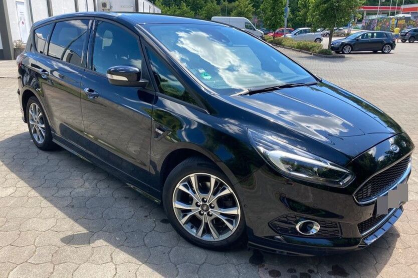 S-Max