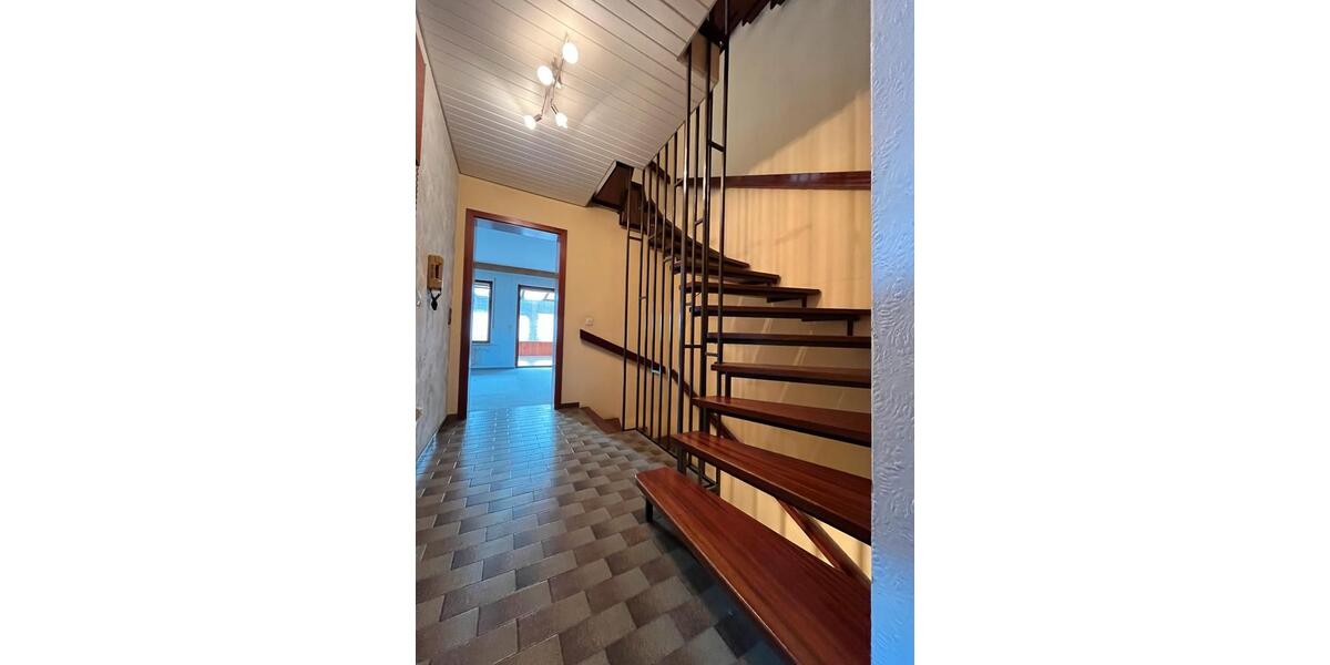 Reihenhaus Affalterbach - 6 Zimmer, 180 m&sup2;, 495.000&euro; | Angebot:26584825