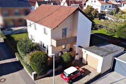 Großzügiges Einfamilienhaus in angenehmer Wohnlage, mit Einzelgarage und vieles mehr. 5 zimmer