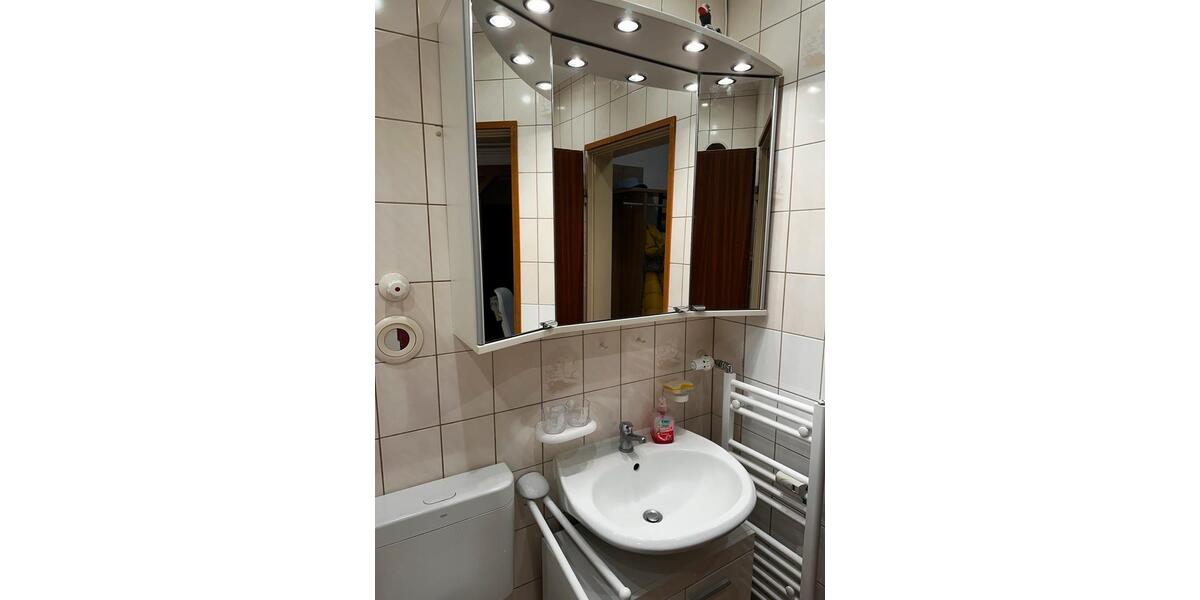 3-ZKB im Erdgeschoss mit Balkon und EBK 3.5 zimmer