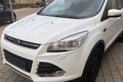 Ford Kuga 198.000 km 5.890 &euro; Heilbronn 74076