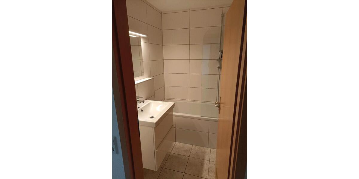 2 Zimmer Wohnung mit Balkon incl Küche und Stellplatz 2 zimmer