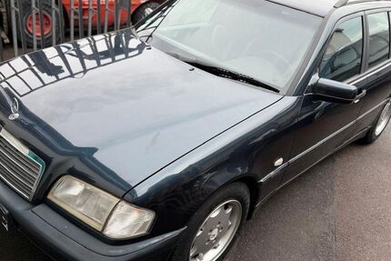 Mercedes-Benz C 180 174.000 km 1.980 &euro; Offenau 74254