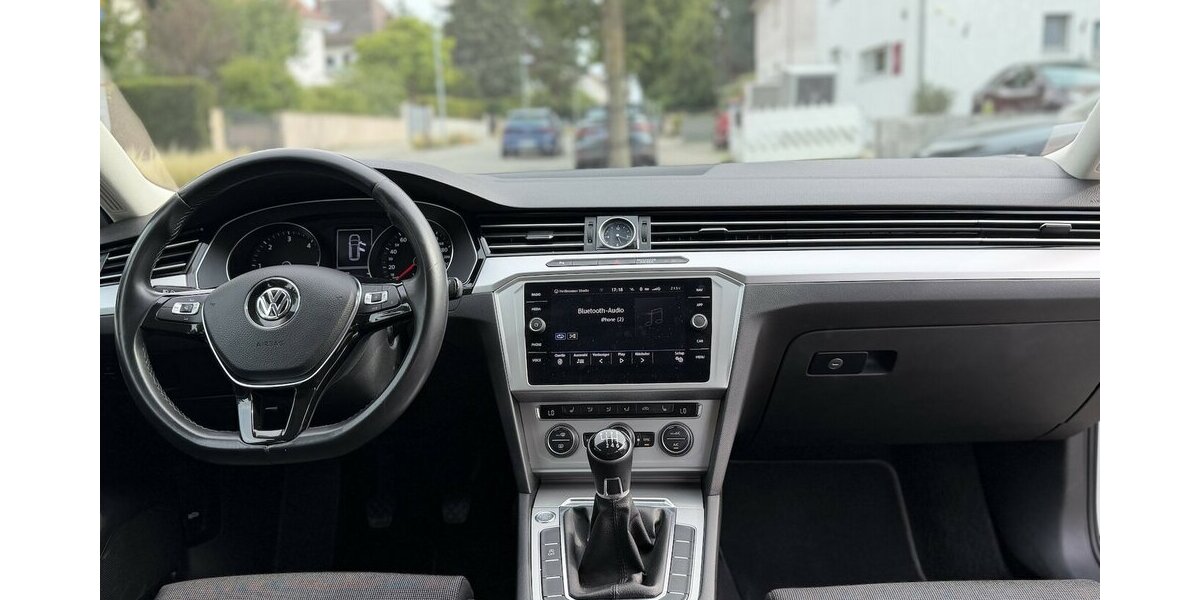 VW Passat Variant 2.0 TDI Comfortline Navi 137.000 km 14.990 &euro; Neckarsulm 74172