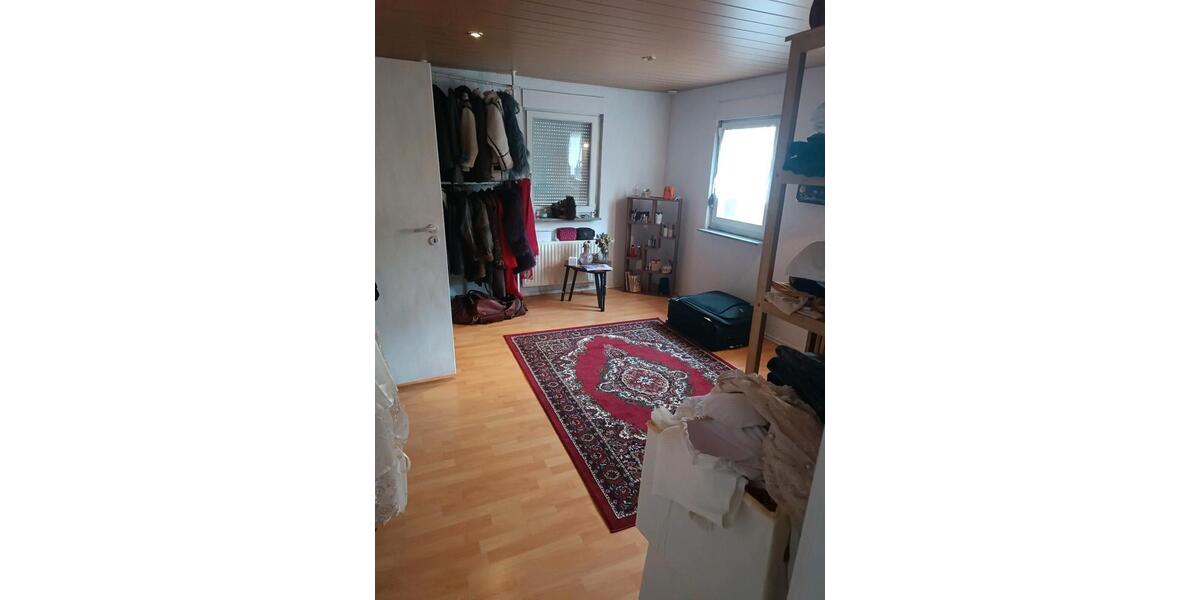 Maisonettenwohnung Flein - 6 Zimmer, 200 m&sup2;, 450&euro; | Angebot:26648277