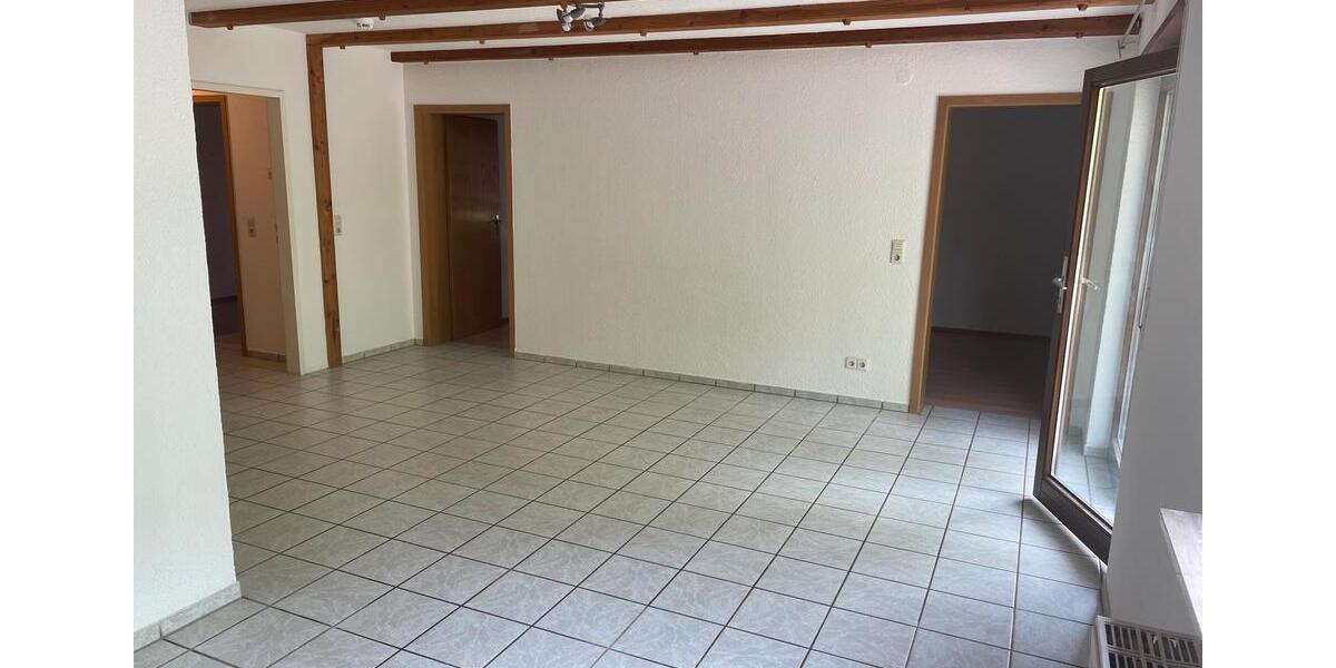 Etagenwohnung Gundelsheim - 4 Zimmer, 71 m&sup2;, 280.000&euro; | Angebot:26149031