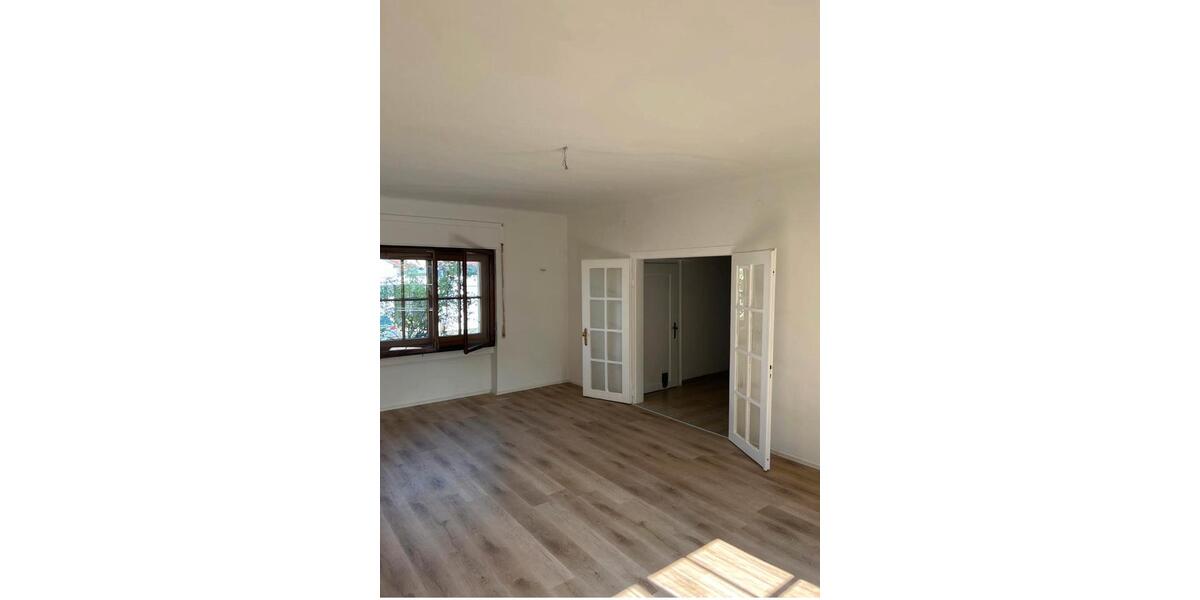 Erdgeschoßwohnung Heilbronn - 3 Zimmer, 100 m&sup2;, 1.100&euro; | Angebot:26488453