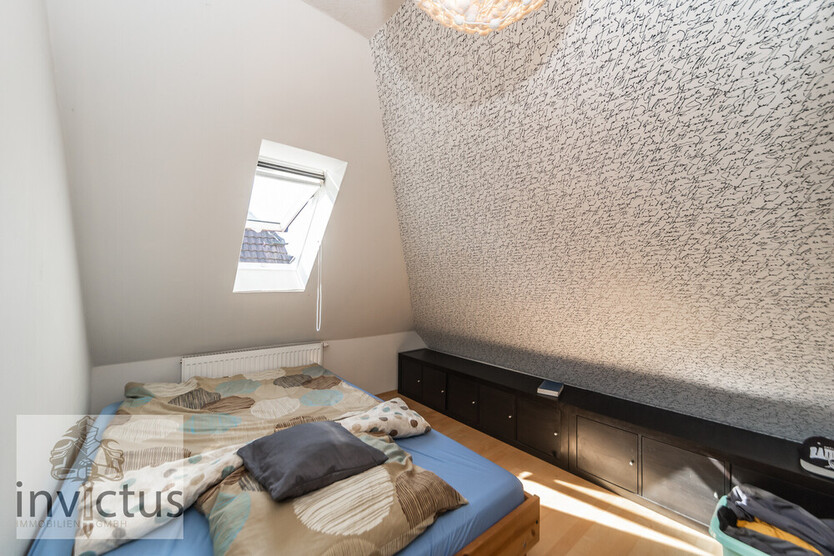 Dreifamilienhaus mit großem Garten, Terrasse u. Loggia! Wohnen und Vermieten unter einem Dach. 8 zimmer