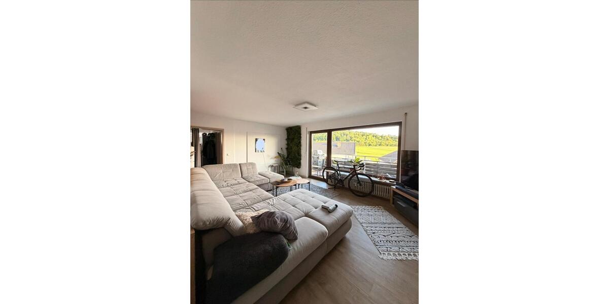 Etagenwohnung Backnang - 2.5 Zimmer, 82 m&sup2;, 940&euro; | Angebot:26619571