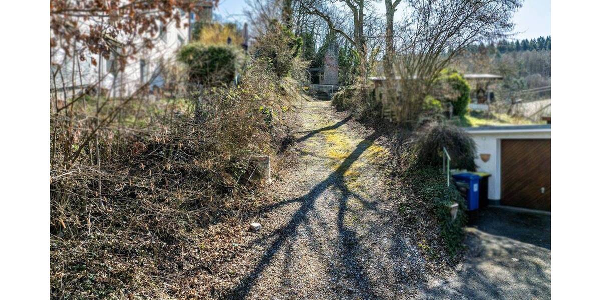Traumhaftes Grundstück mit Weitblick und historischem Felsenkeller zimmer