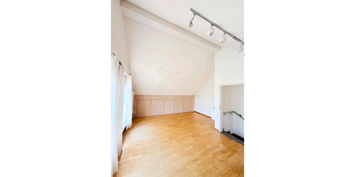 Etagenwohnung Kirchheim am Neckar - 4 Zimmer, 76 m&sup2;, 990&euro; | Angebot:26341195