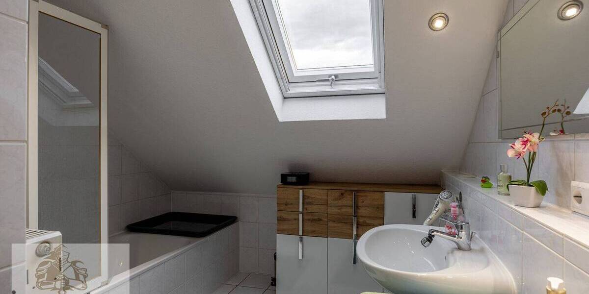 Etagenwohnung Erligheim - 4 Zimmer, 102 m&sup2;, 299.000&euro; | Angebot:26904437