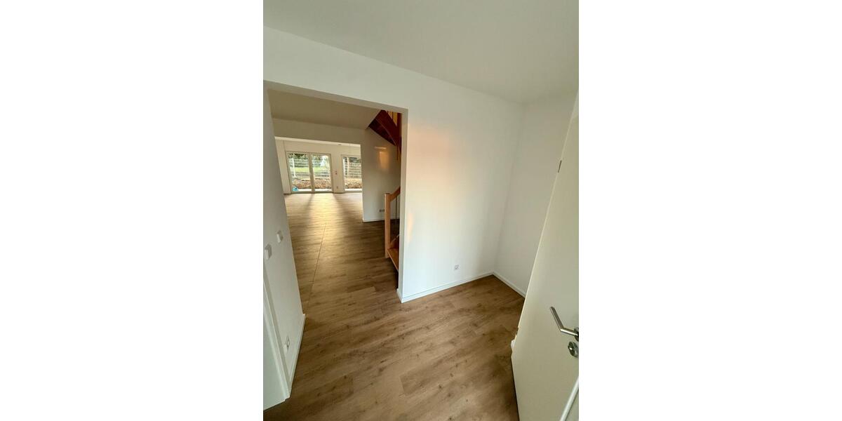 Reihenhaus Sinsheim - 6 Zimmer, 155 m&sup2;, 1.850&euro; | Angebot:24811528