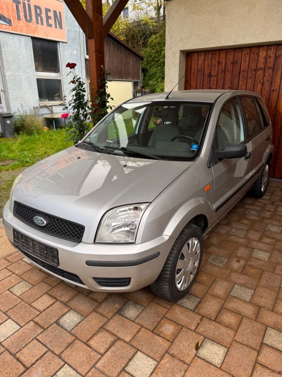 Ford Fusion 117.000 km 2.590 € Heilbronn 74078