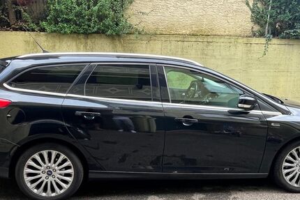 Ford Focus 133.000 km 8.100 &euro; Asperg 71679