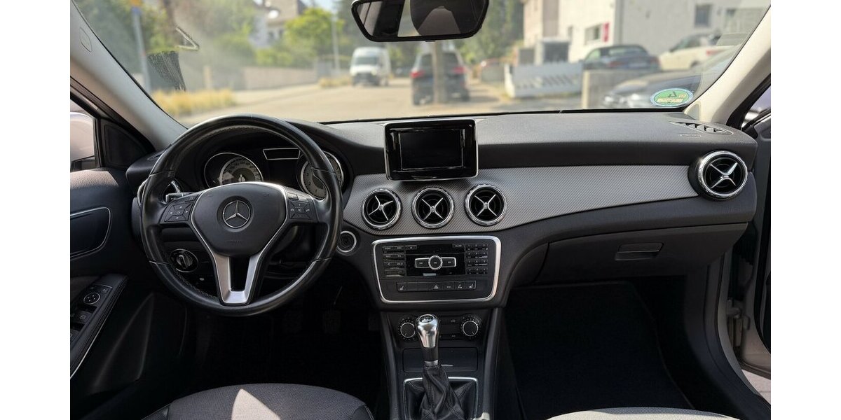 Mercedes-Benz GLA 200 Bi-Xenon SHZ PDC 150.000 km 10.990 &euro; Neckarsulm 74172
