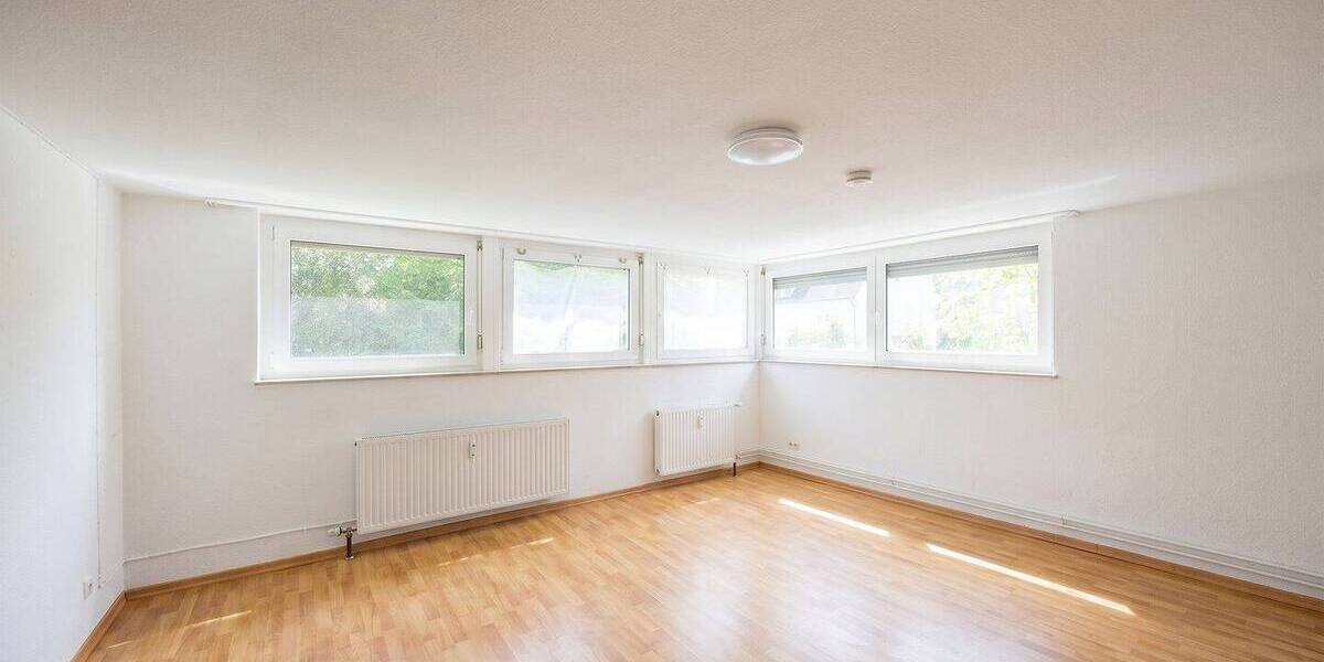 Mehrfamilienhaus, Wohnhaus Asperg - 8 Zimmer, 177 m&sup2;, 645.000&euro; | Angebot:26875271
